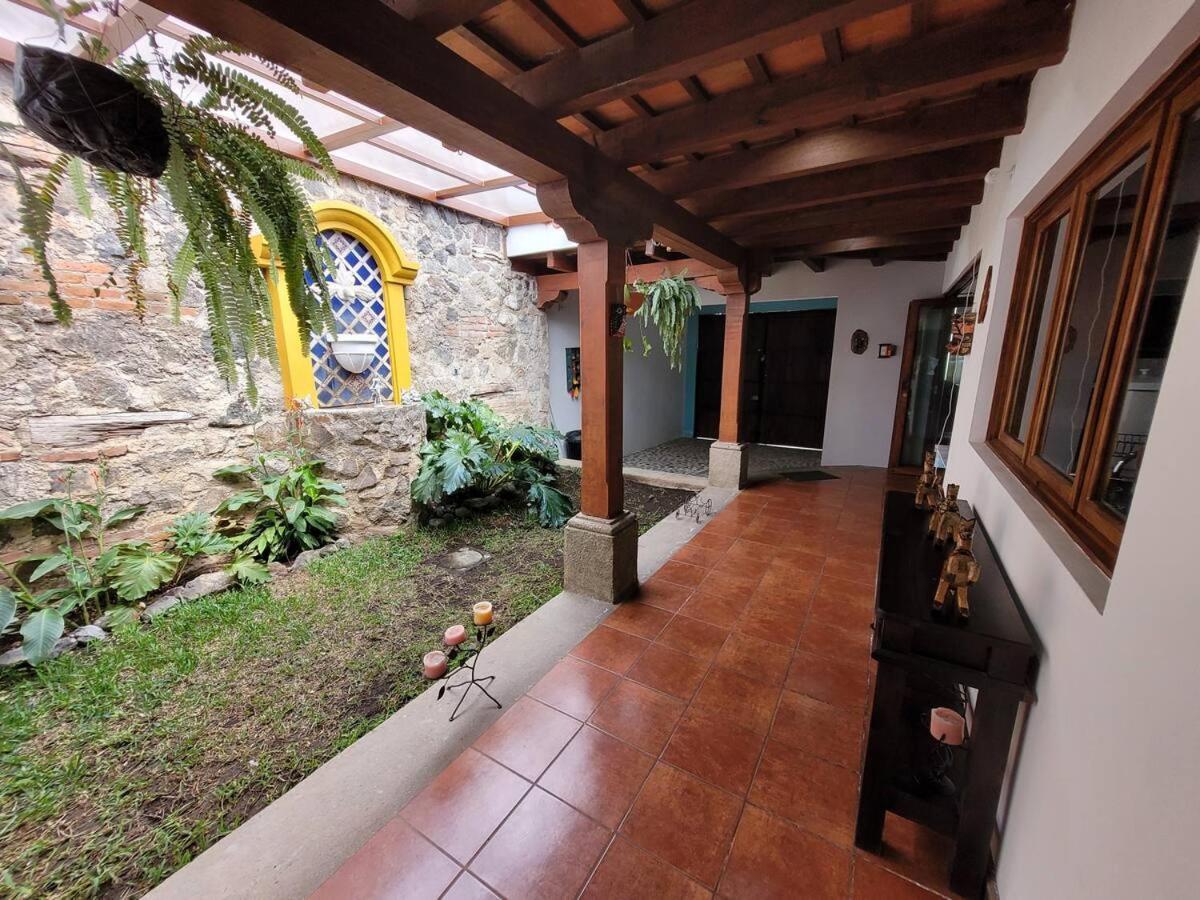 Amplia Casa Antigua Guatemala Con Pergola Y Jardin Villa Eksteriør billede