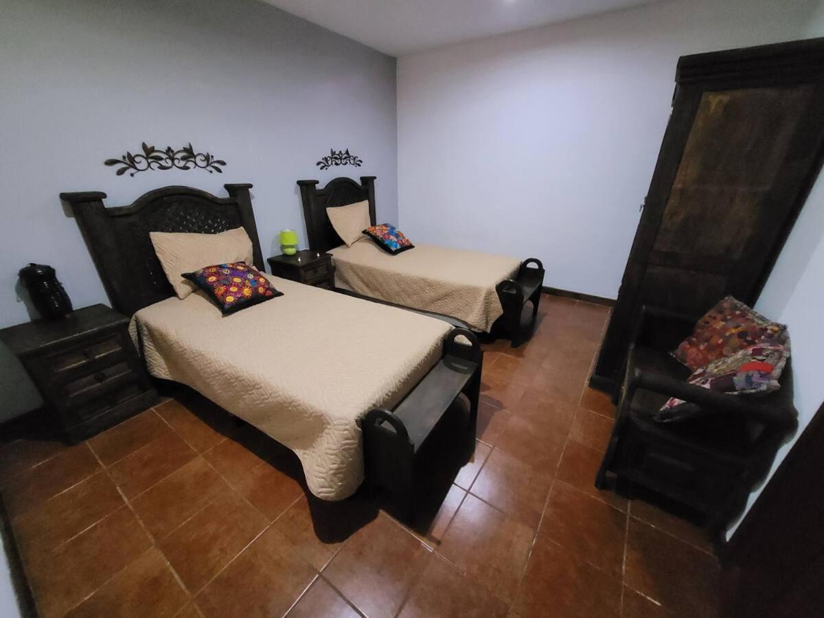 Amplia Casa Antigua Guatemala Con Pergola Y Jardin Villa Eksteriør billede